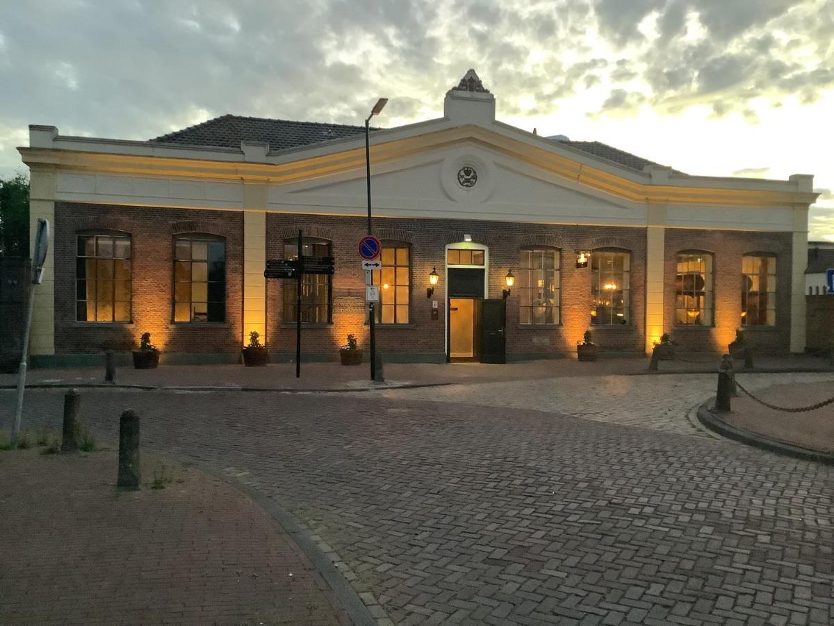 Boutique Hotel De Oude Veste Hellevoetsluis Extérieur photo